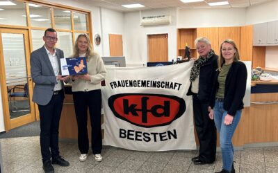 LAPTOP-SPENDE DER VOLKSBANK EL-SÜD AN DIE KFD BEESTEN – HERZLICHEN DANK
